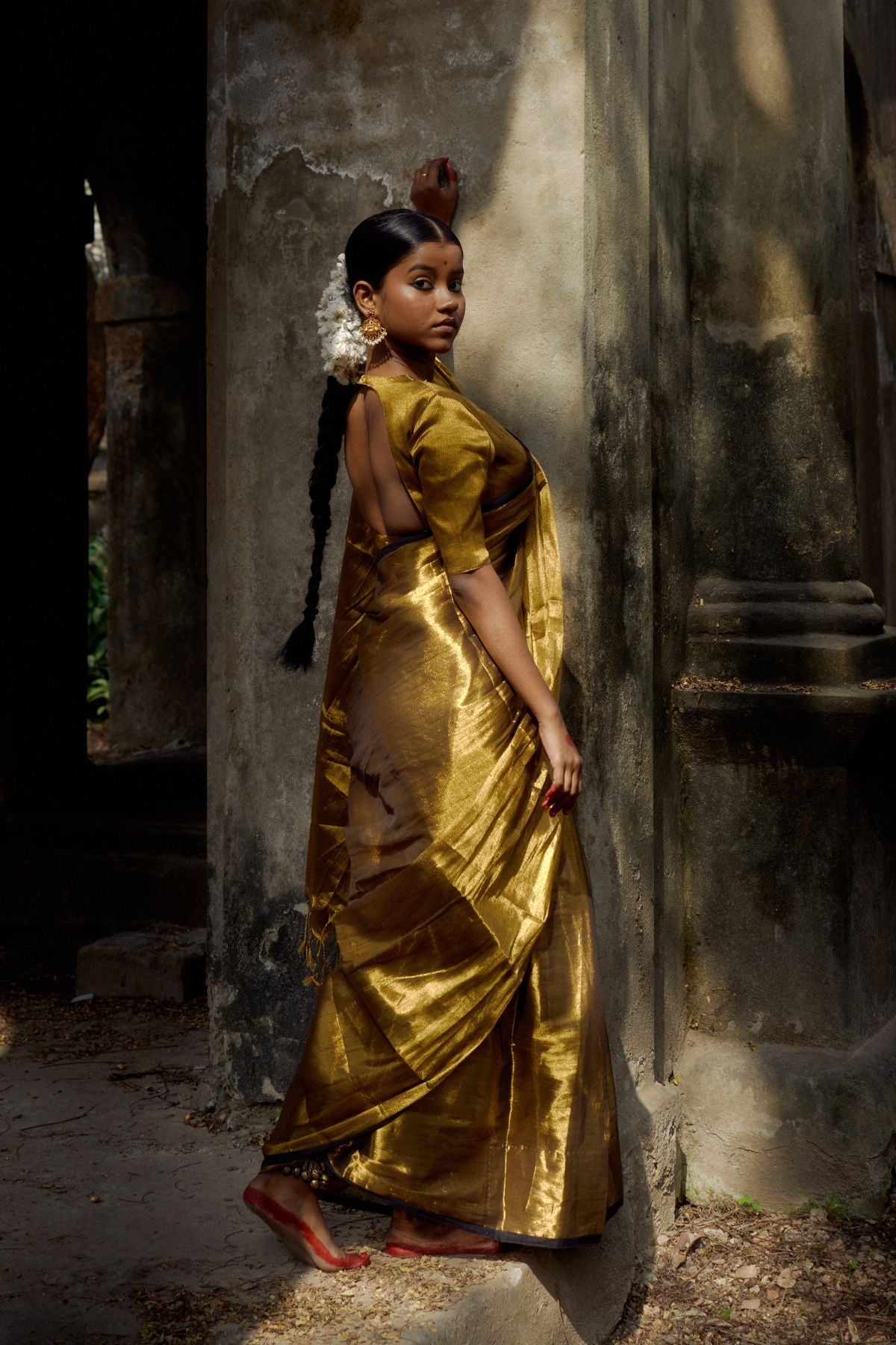 SHIKHARA I GOLD TISSUE SAREE