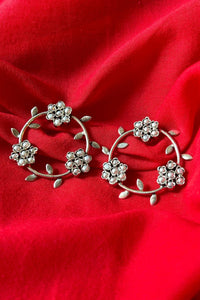Coronet White Pearl Earring