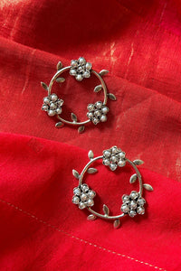 Coronet White Pearl Earring