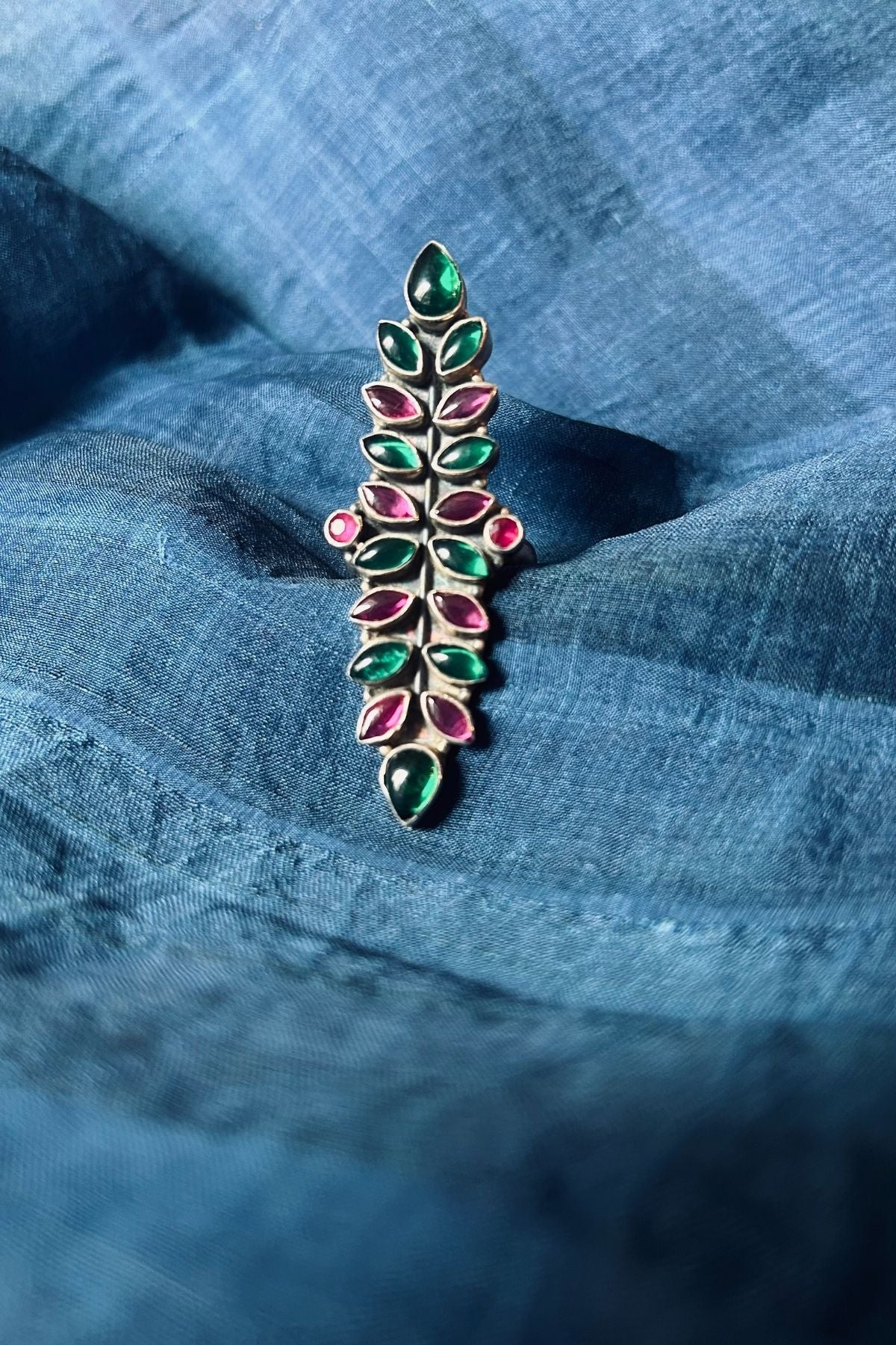 Leaf-Shaped Silver Ring with Green and Pink Stones