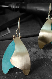 overlap moth earrings