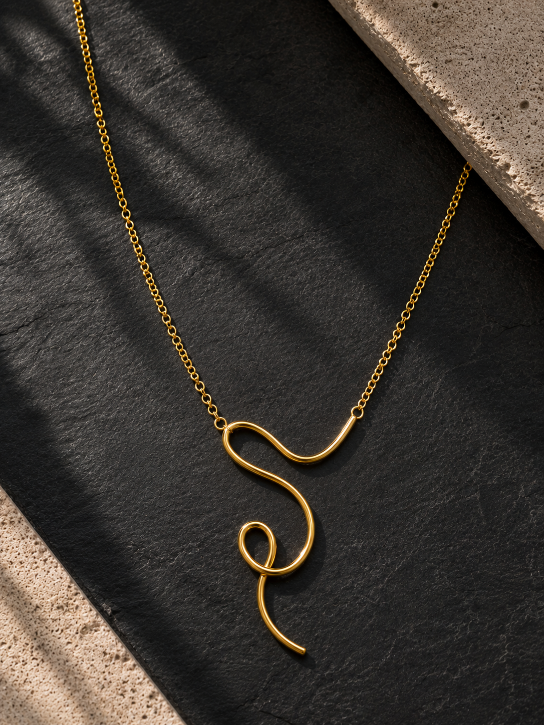 Loop necklace