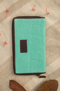 The Zip Wallet in Turquoise