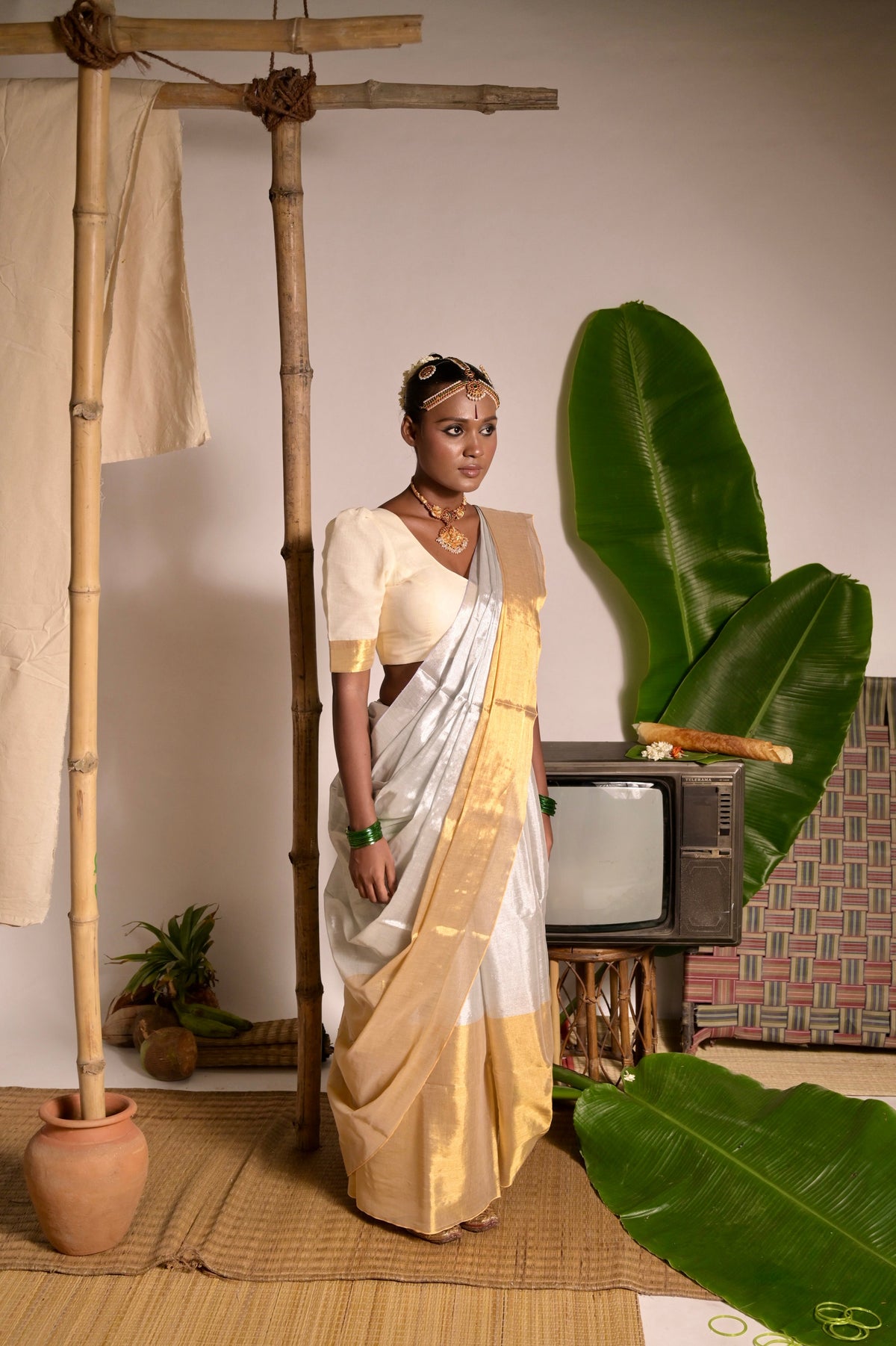 Kanakvarna saree