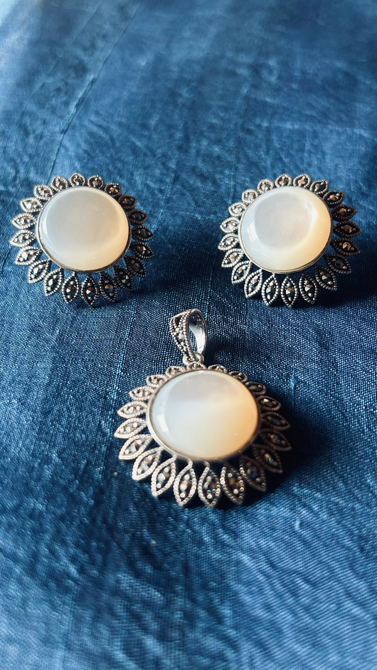 White Pearl Studs With Pendant