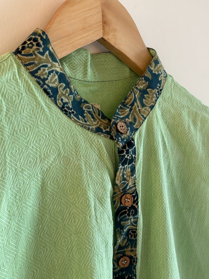 Green Kurta With Printed Collar