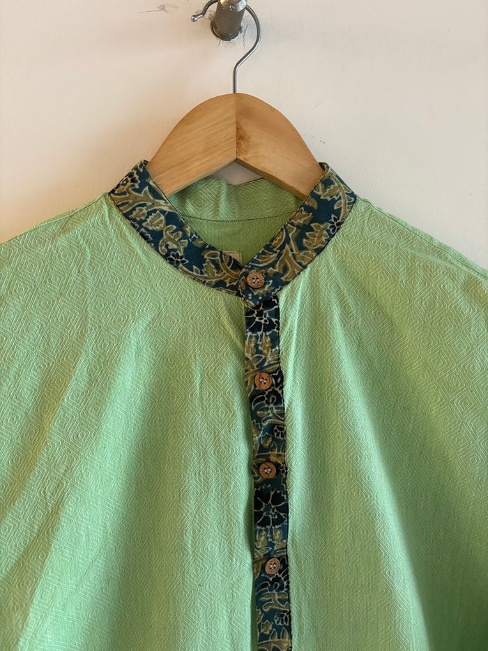 Green Kurta With Printed Collar