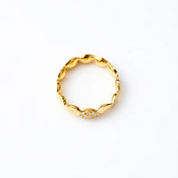 Halo Classic Ring — artisan silver ring with mejuri-style scalloped setting, ethical jewelry Akaar
