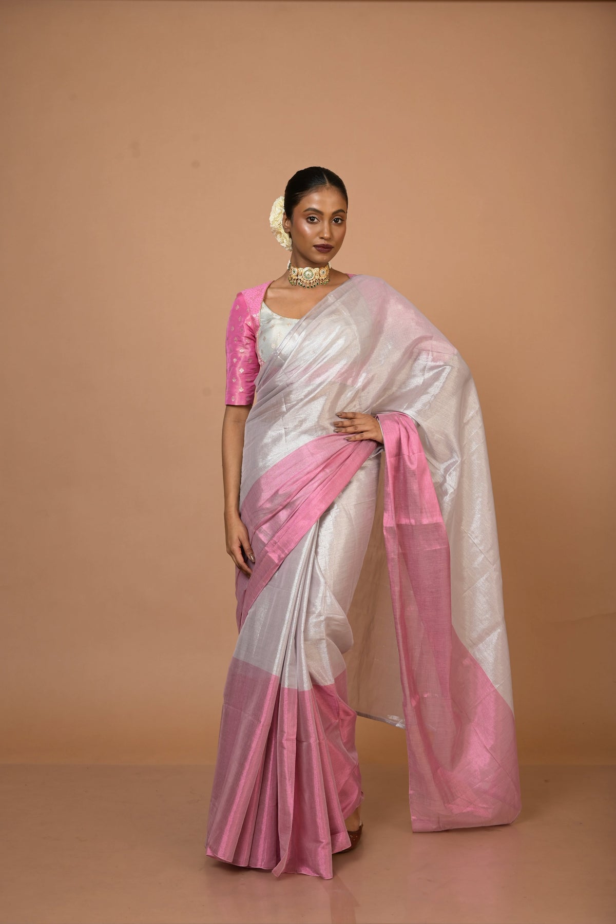 Sugandha dual-colour silver pink tissue saree fourth view Huts and Looms India artisan