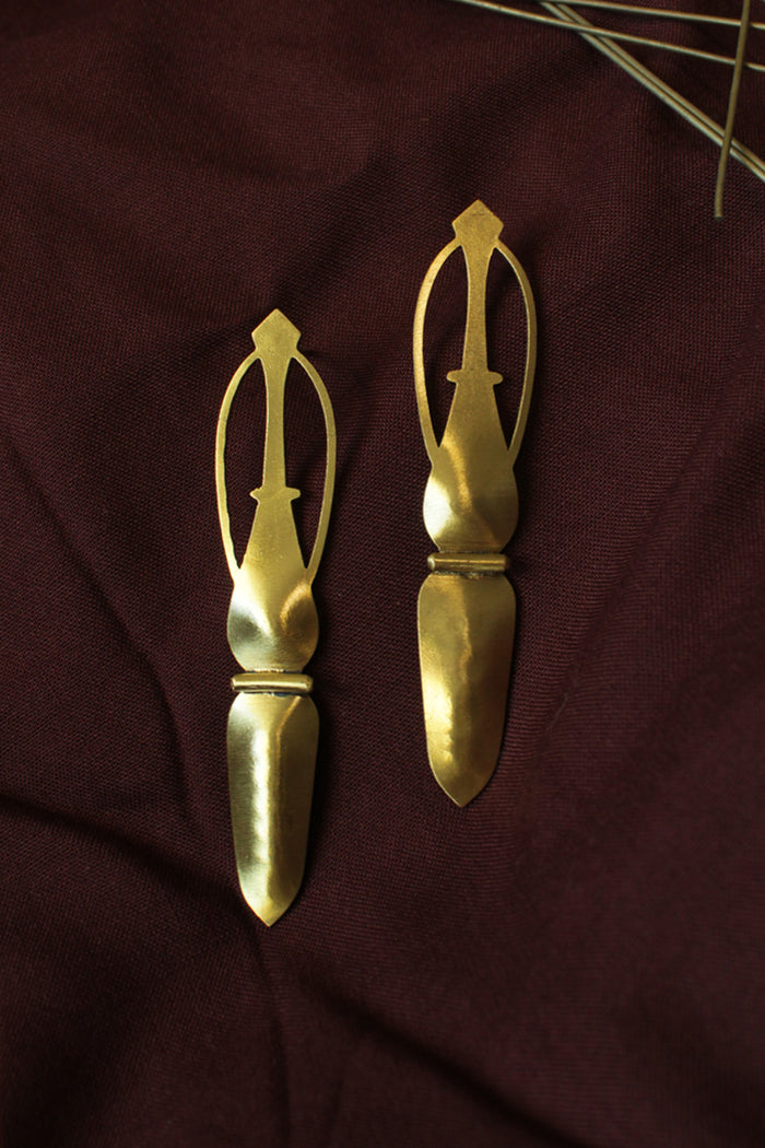 giantweevil | earrings_plain