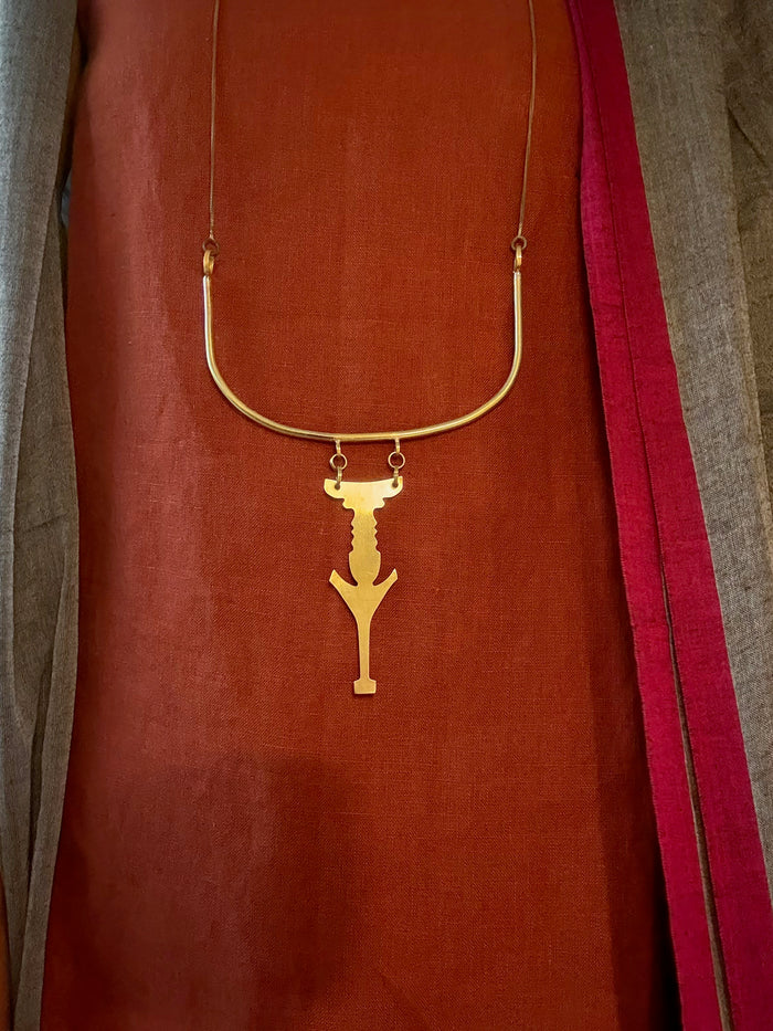 liora neckpiece