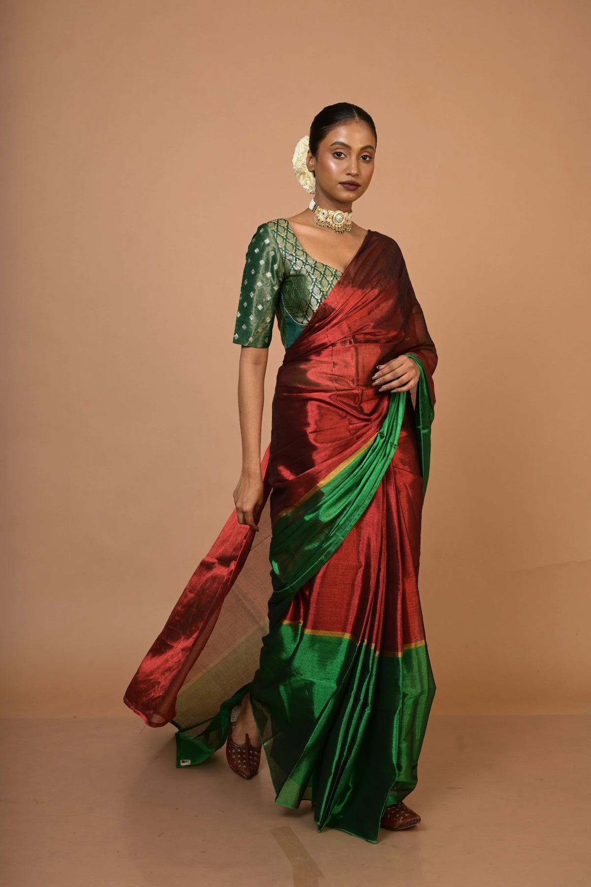 Dual-colour tissue saree