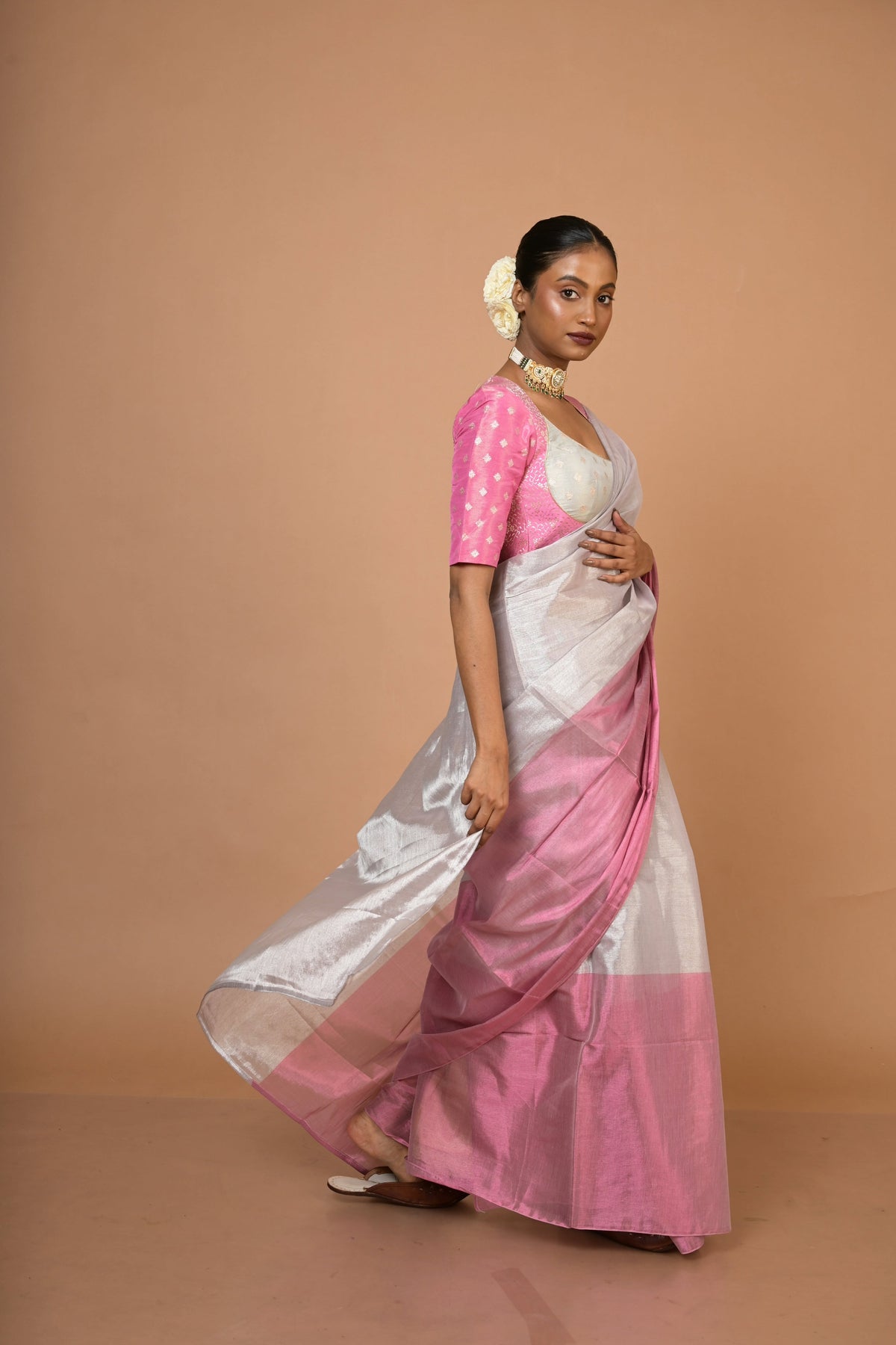 Sugandha handwoven silver pink tissue saree fifth view Huts and Looms India Mitti Lifestyle