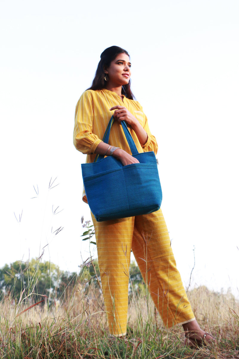 Khili Dhoop
